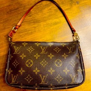 LOUIS VUITTON handbag